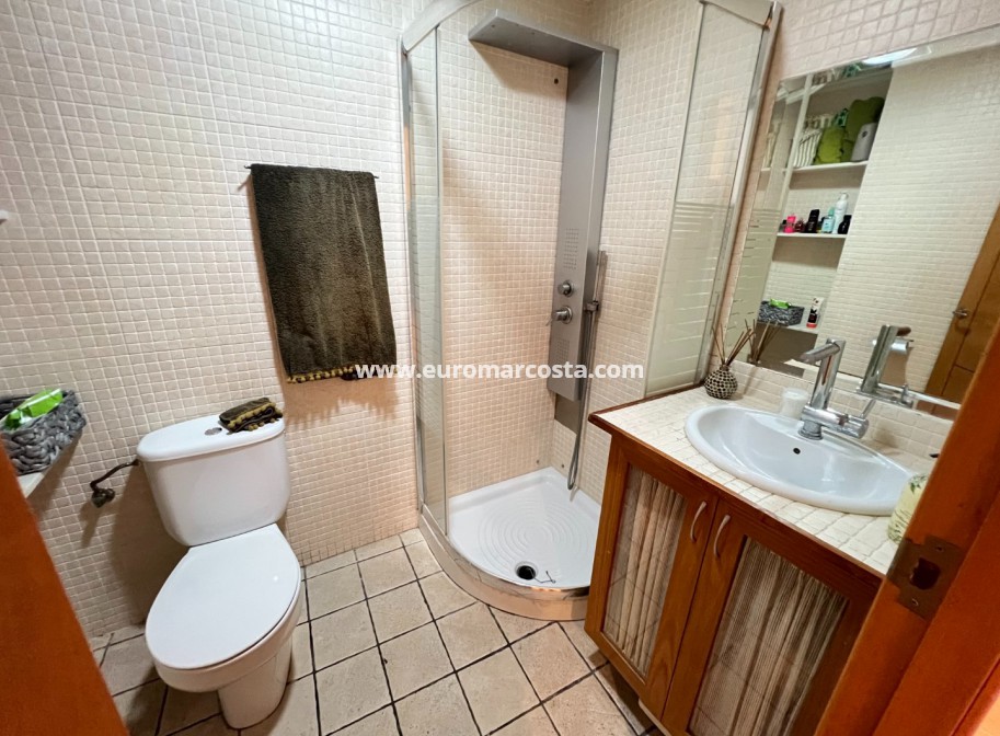 Sale - Apartment / flat - Guardamar del Segura