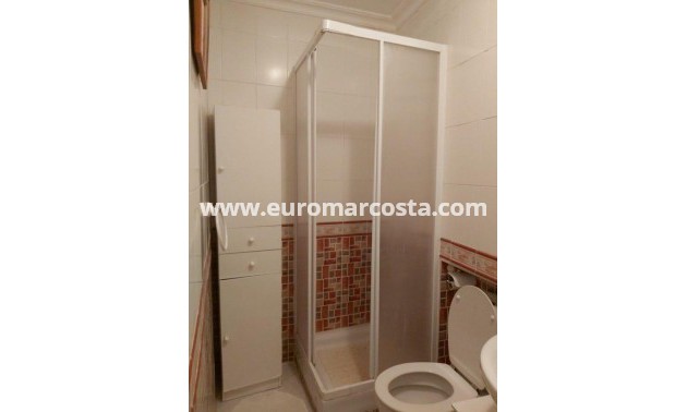 Sale - Apartment / flat - Torrevieja - Puerto