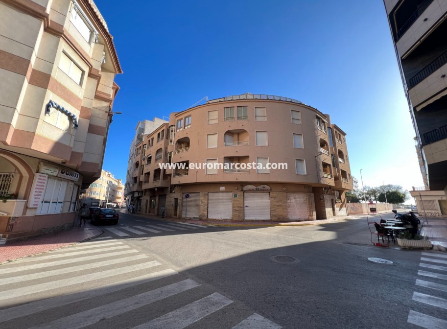 Sale - Apartment / flat - La Mata