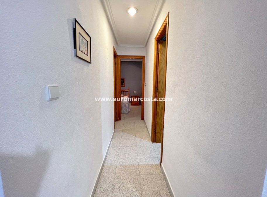 Sale - Apartment / flat - La Mata