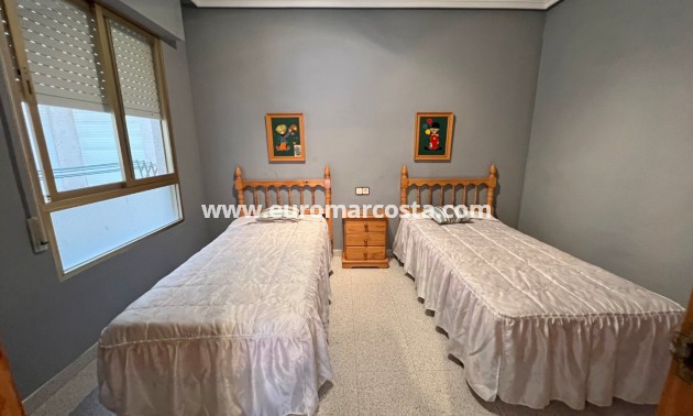Sale - Apartment / flat - La Mata