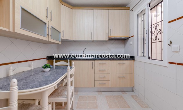 Venta - Adosado - Torrevieja - TORREVIEJA