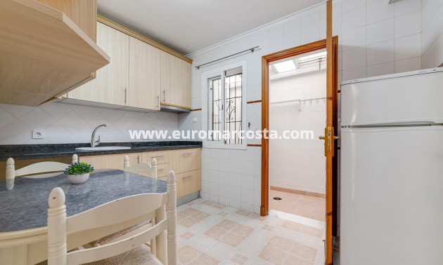 Venta - Adosado - Torrevieja - TORREVIEJA