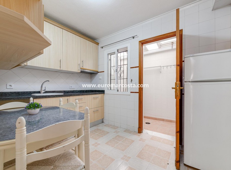 Venta - Adosado - Torrevieja - TORREVIEJA