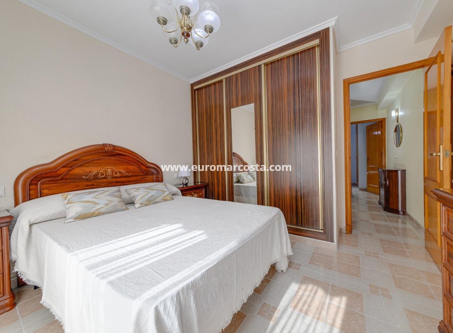 Venta - Adosado - Torrevieja - TORREVIEJA
