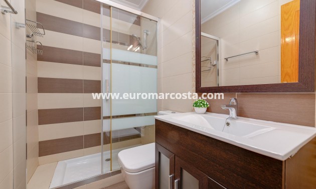 Venta - Adosado - Torrevieja - TORREVIEJA
