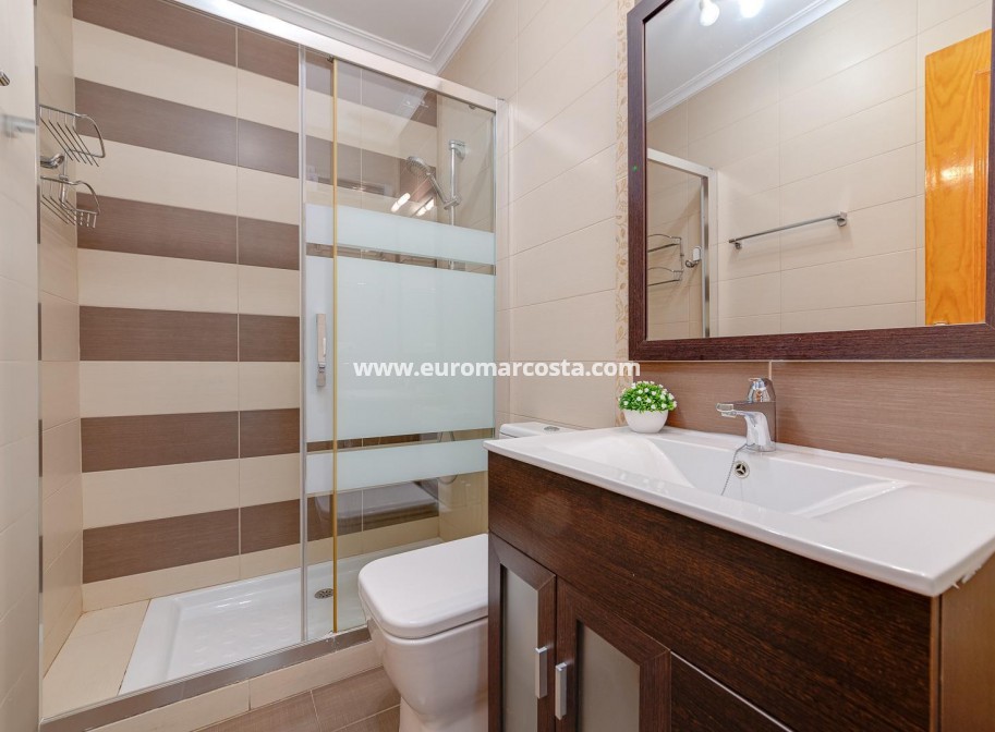 Venta - Adosado - Torrevieja - TORREVIEJA