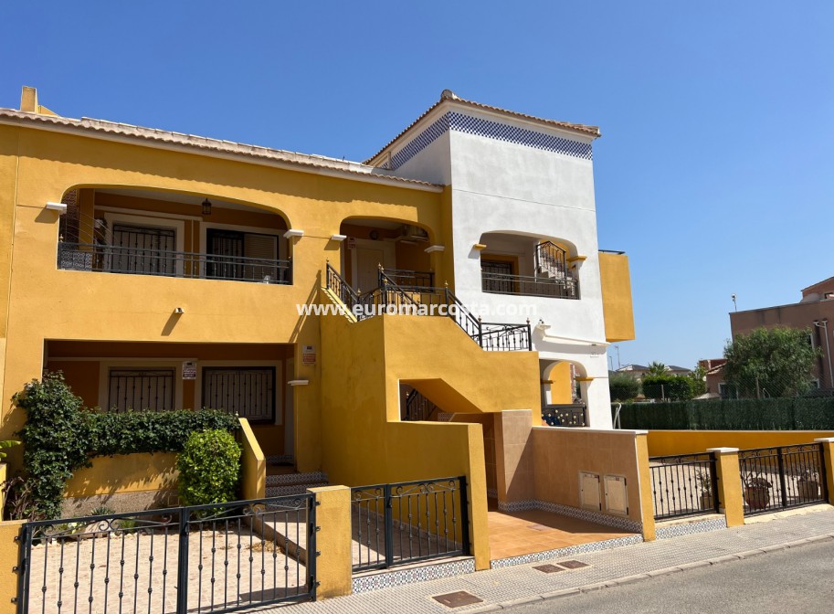 Sale - Bungalow Planta Alta - Los Montesinos