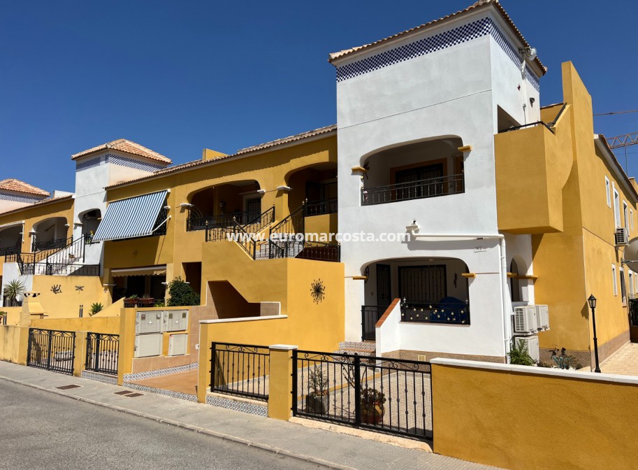Sale - Bungalow Planta Alta - Los Montesinos