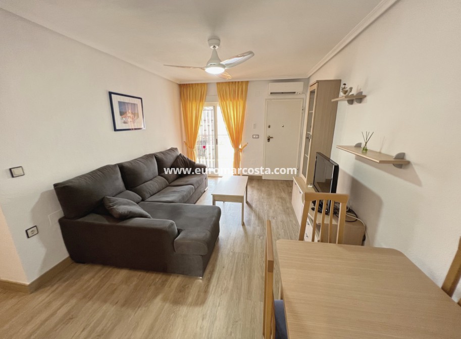 Sale - Bungalow Planta Alta - Los Montesinos