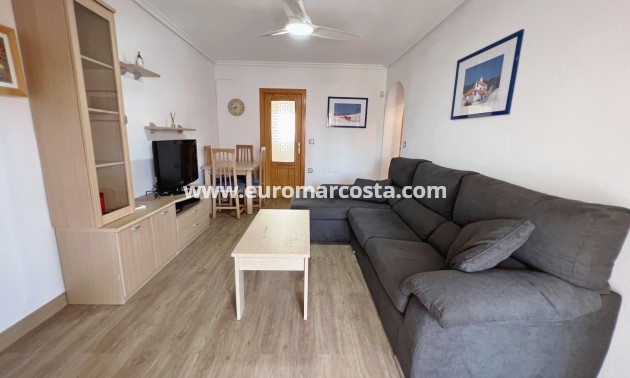 Sale - Bungalow Planta Alta - Los Montesinos