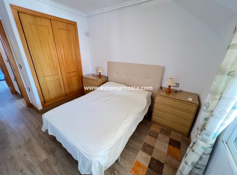 Sale - Bungalow Planta Alta - Los Montesinos