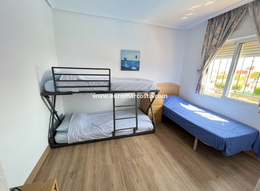 Sale - Bungalow Planta Alta - Los Montesinos