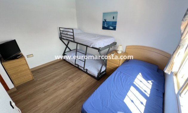 Sale - Bungalow Planta Alta - Los Montesinos