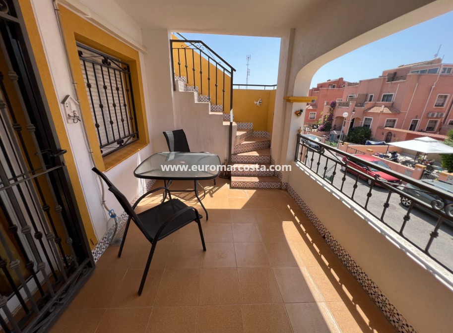 Sale - Bungalow Planta Alta - Los Montesinos