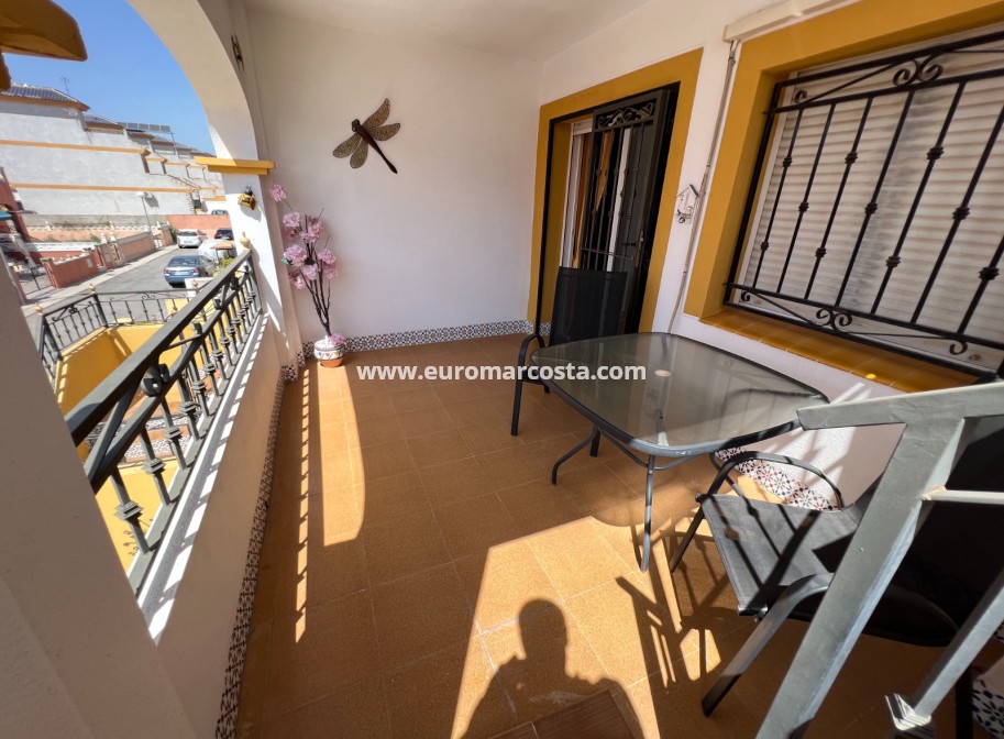 Sale - Bungalow Planta Alta - Los Montesinos