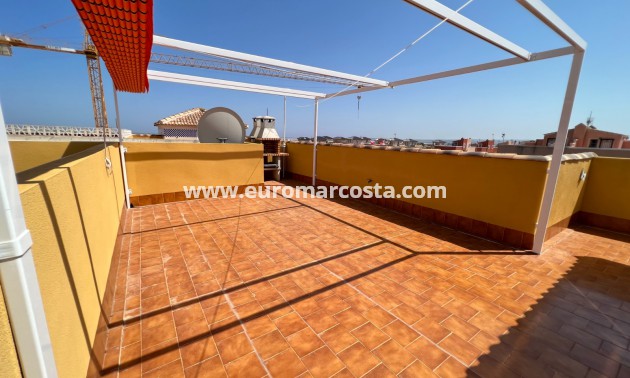 Sale - Bungalow Planta Alta - Los Montesinos
