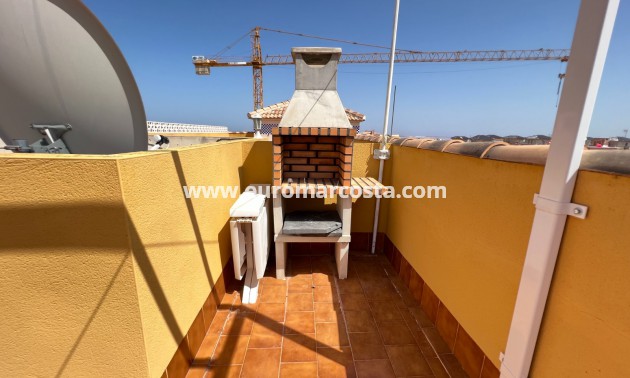 Sale - Bungalow Planta Alta - Los Montesinos