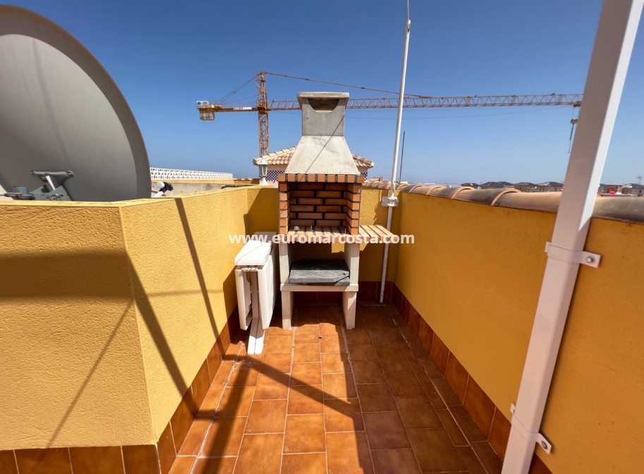 Sale - Bungalow Planta Alta - Los Montesinos