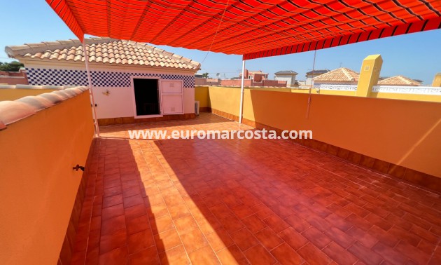Sale - Bungalow Planta Alta - Los Montesinos