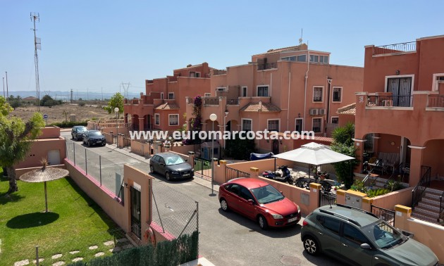 Sale - Bungalow Planta Alta - Los Montesinos