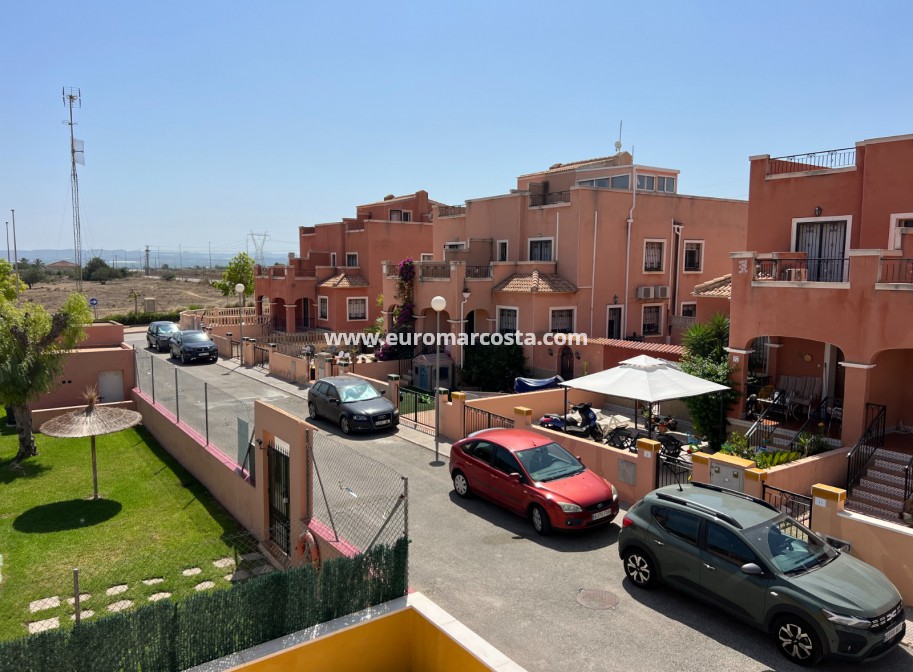 Sale - Bungalow Planta Alta - Los Montesinos