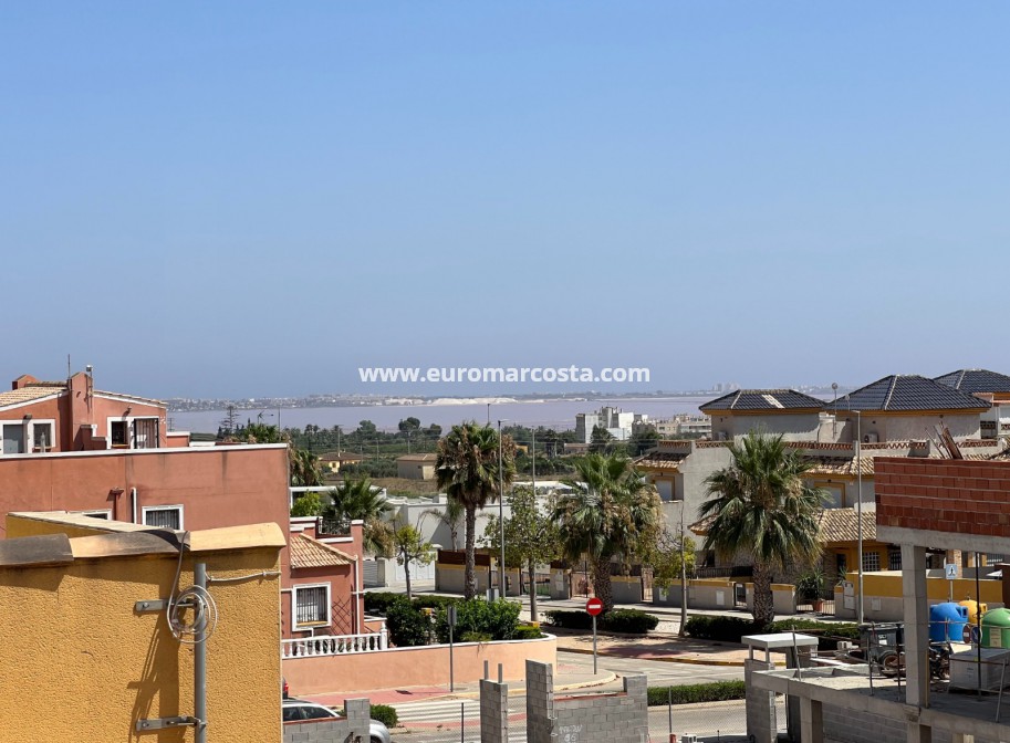 Sale - Bungalow Planta Alta - Los Montesinos