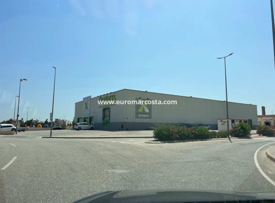 Sale - Bungalow Planta Alta - Los Montesinos