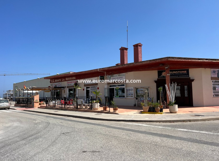 Sale - Bungalow Planta Alta - Los Montesinos