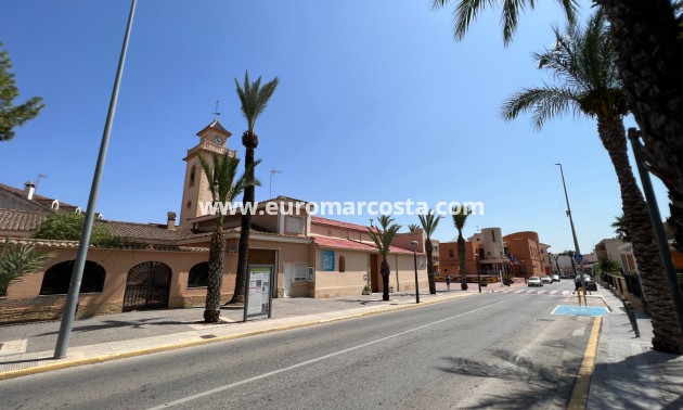 Sale - Bungalow Planta Alta - Los Montesinos