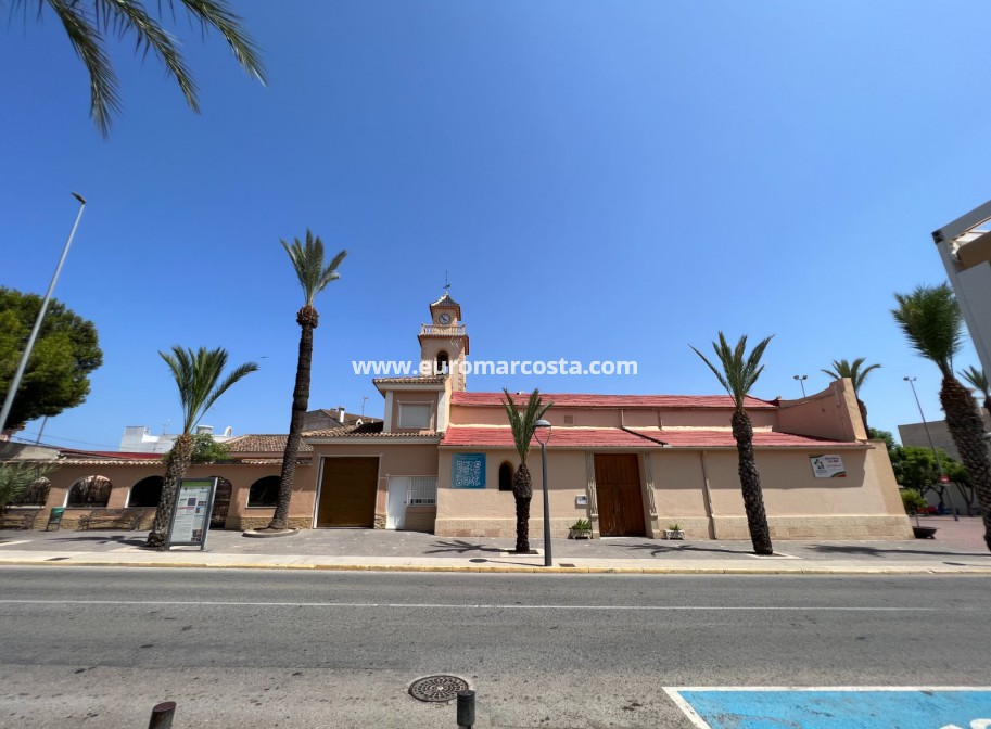 Sale - Bungalow Planta Alta - Los Montesinos