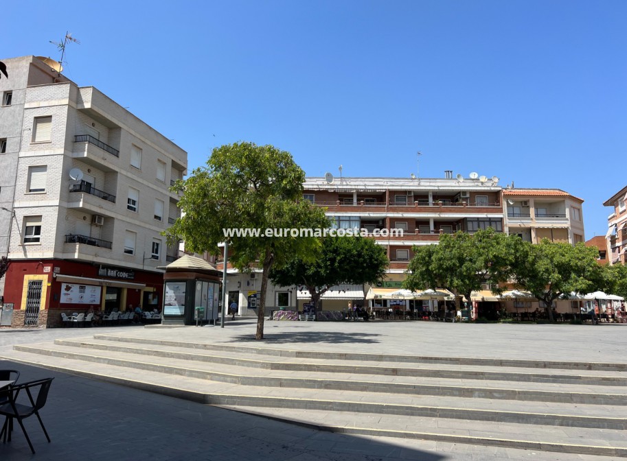 Sale - Bungalow Planta Alta - Los Montesinos