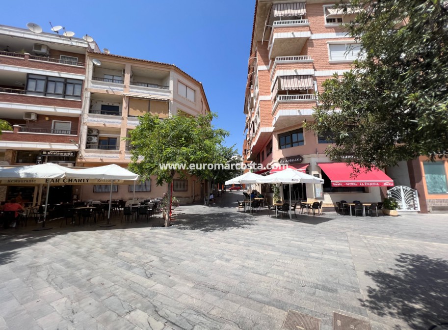 Sale - Bungalow Planta Alta - Los Montesinos
