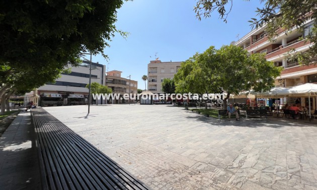 Sale - Bungalow Planta Alta - Los Montesinos