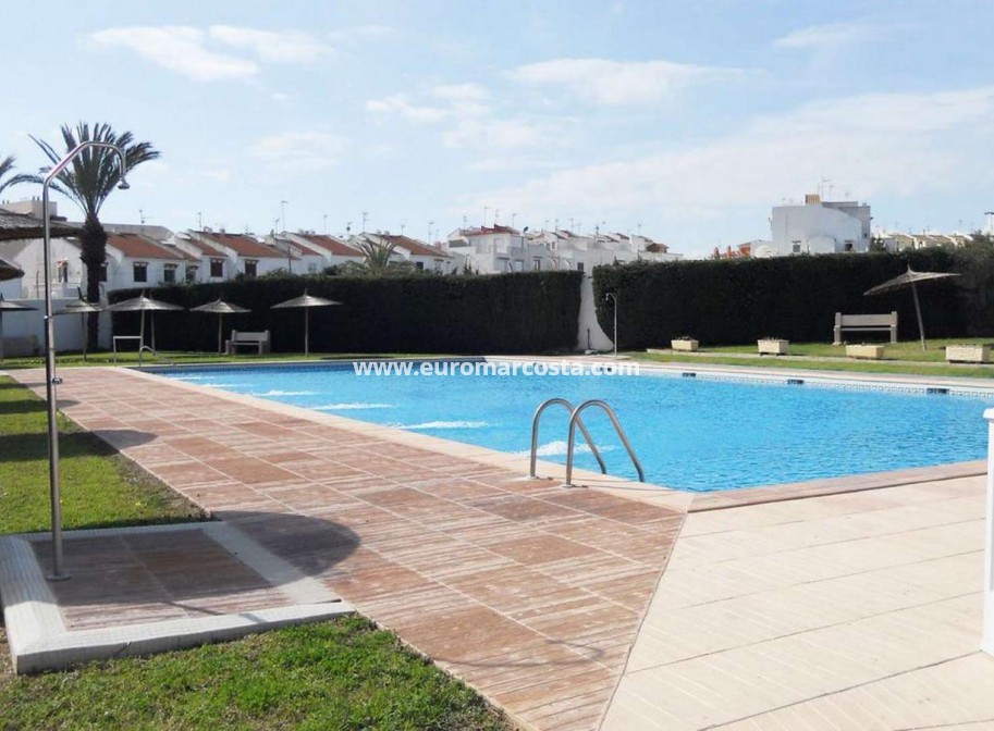 Objekte zum Wiederverkauf - Wohnung - Torrevieja - TORREVIEJA