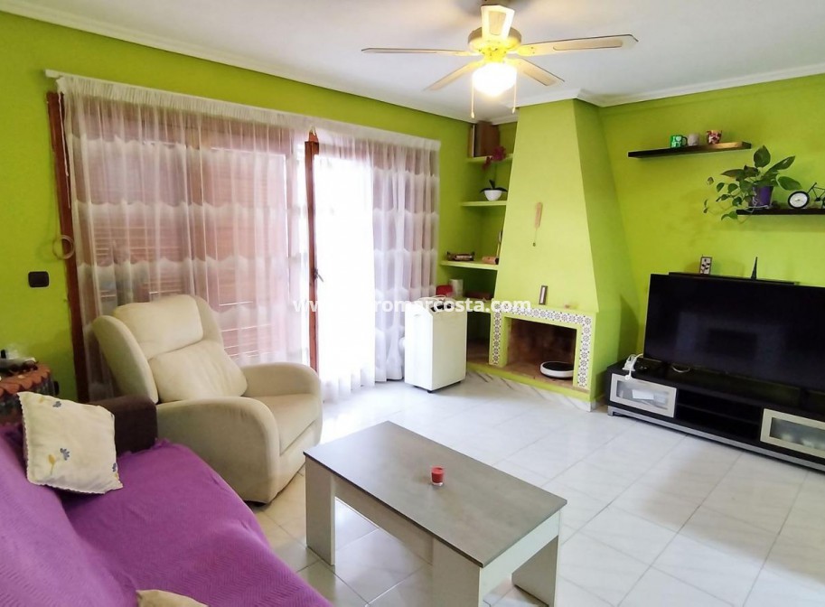 Objekte zum Wiederverkauf - Wohnung - Torrevieja - TORREVIEJA