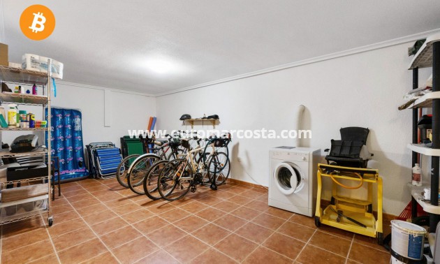 Objekte zum Wiederverkauf - Villa freitstehend - Orihuela Costa