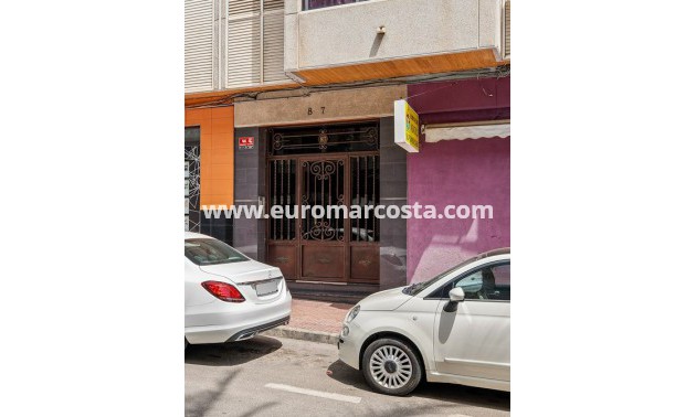 Objekte zum Wiederverkauf - Wohnung - Torrevieja - Avenida Habaneras - Curva de Palangre