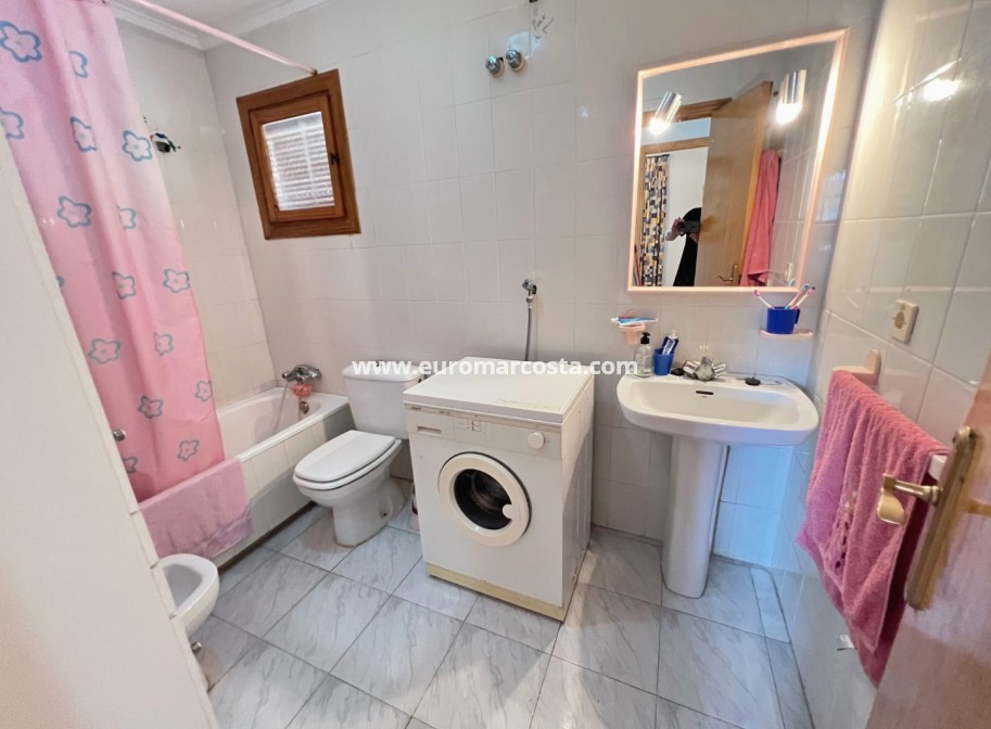 Sale - Apartment / flat - La Mata