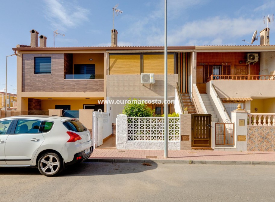 Venta - Bungalow Planta Baja - Torrevieja - TORREVIEJA