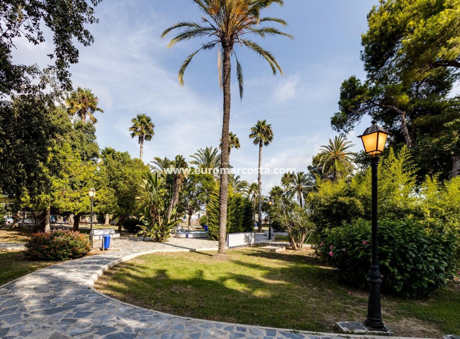 Venta - Bungalow Planta Baja - Torrevieja - TORREVIEJA