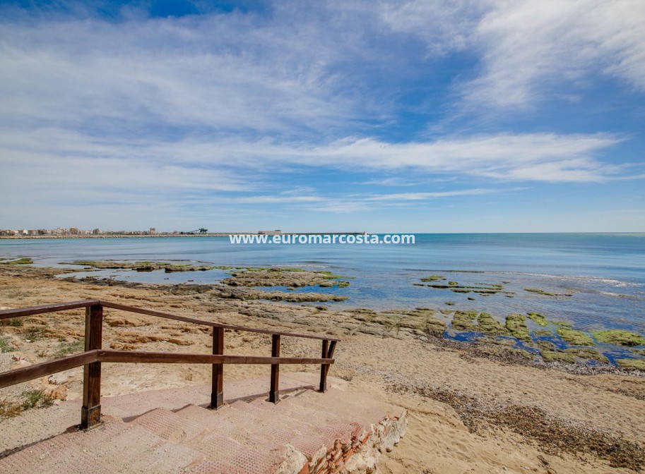 Venta - Bungalow Planta Baja - Torrevieja - TORREVIEJA
