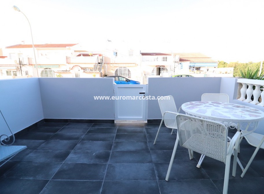 Sale - Townhouse - Torrevieja - TORREVIEJA