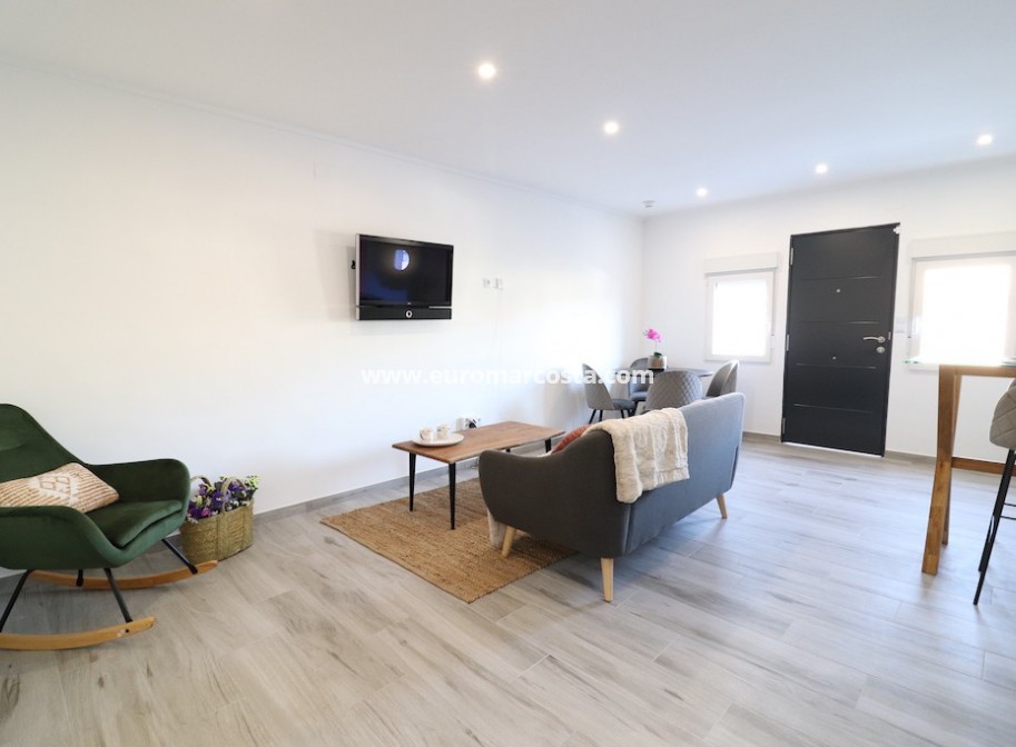 Sale - Townhouse - Torrevieja - TORREVIEJA