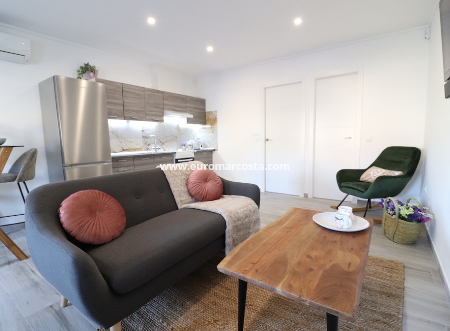 Sale - Townhouse - Torrevieja - TORREVIEJA