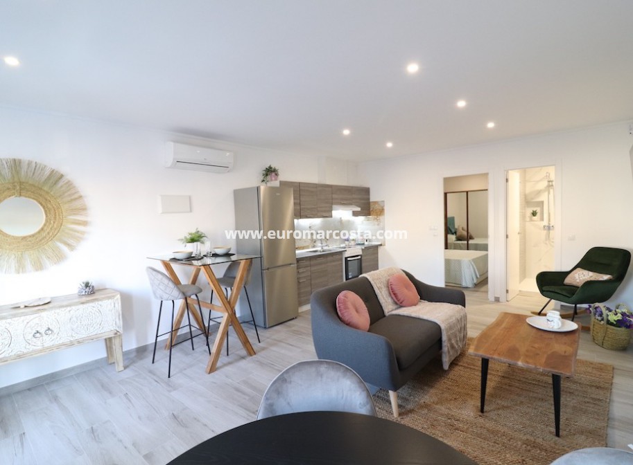 Sale - Townhouse - Torrevieja - TORREVIEJA