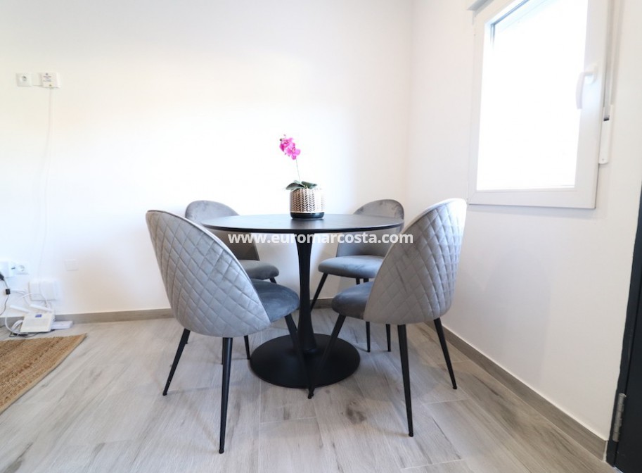 Sale - Townhouse - Torrevieja - TORREVIEJA