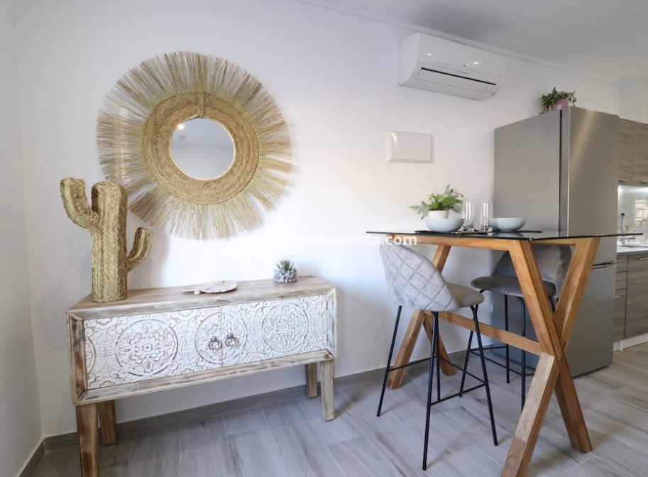 Sale - Townhouse - Torrevieja - TORREVIEJA