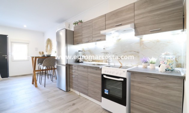 Sale - Townhouse - Torrevieja - TORREVIEJA