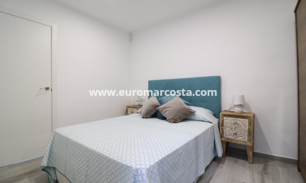 Sale - Townhouse - Torrevieja - TORREVIEJA